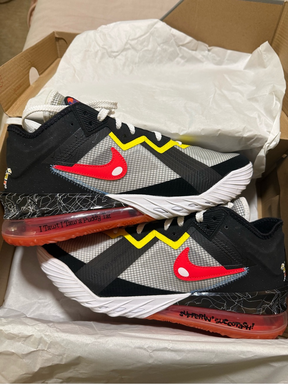 New - Nike LeBron XVIII low space jam